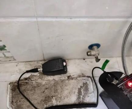 满洲里屋顶漏水维修公司分享下卫生间漏水的危害及解决方法